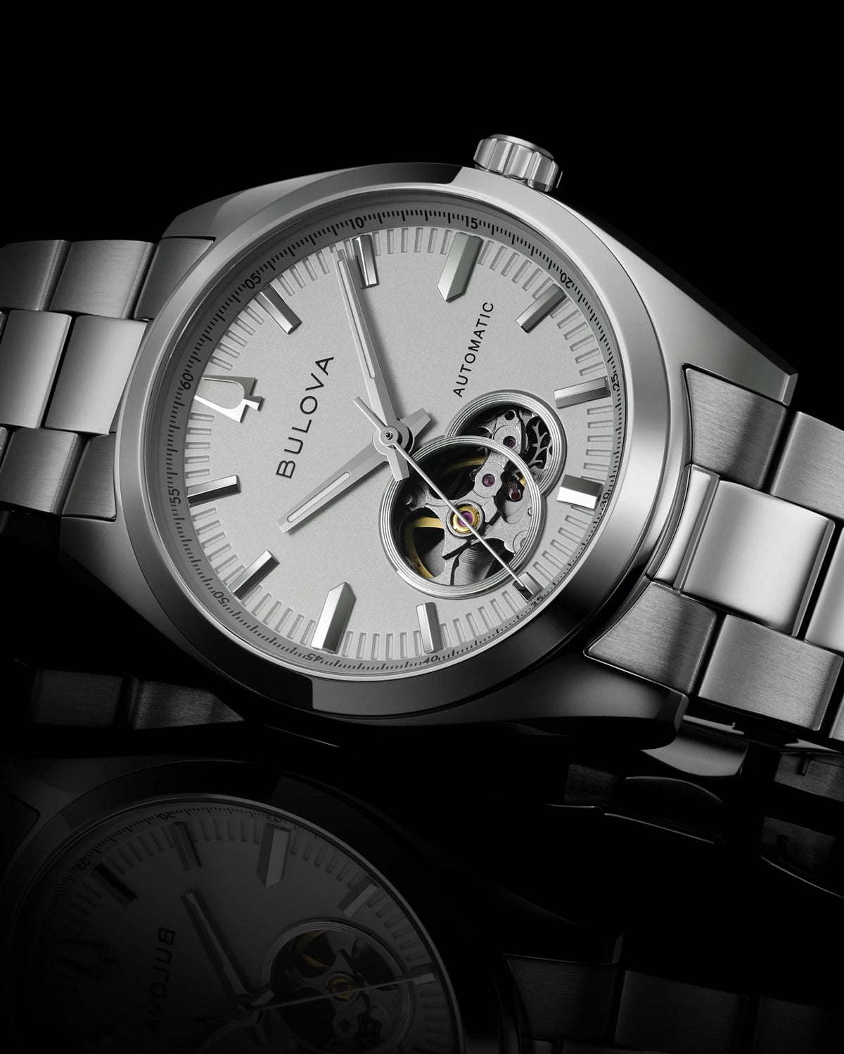 Bulova Surveyor 96A345 — detail view — Bulova at MEDIUM