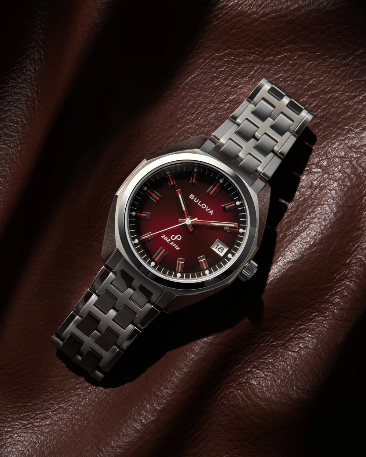 Bulova Jet Star 96B401 — detail view — Bulova at MEDIUM