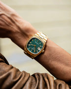 Bulova Super Seville 97B237 — detail view — Bulova at MEDIUM