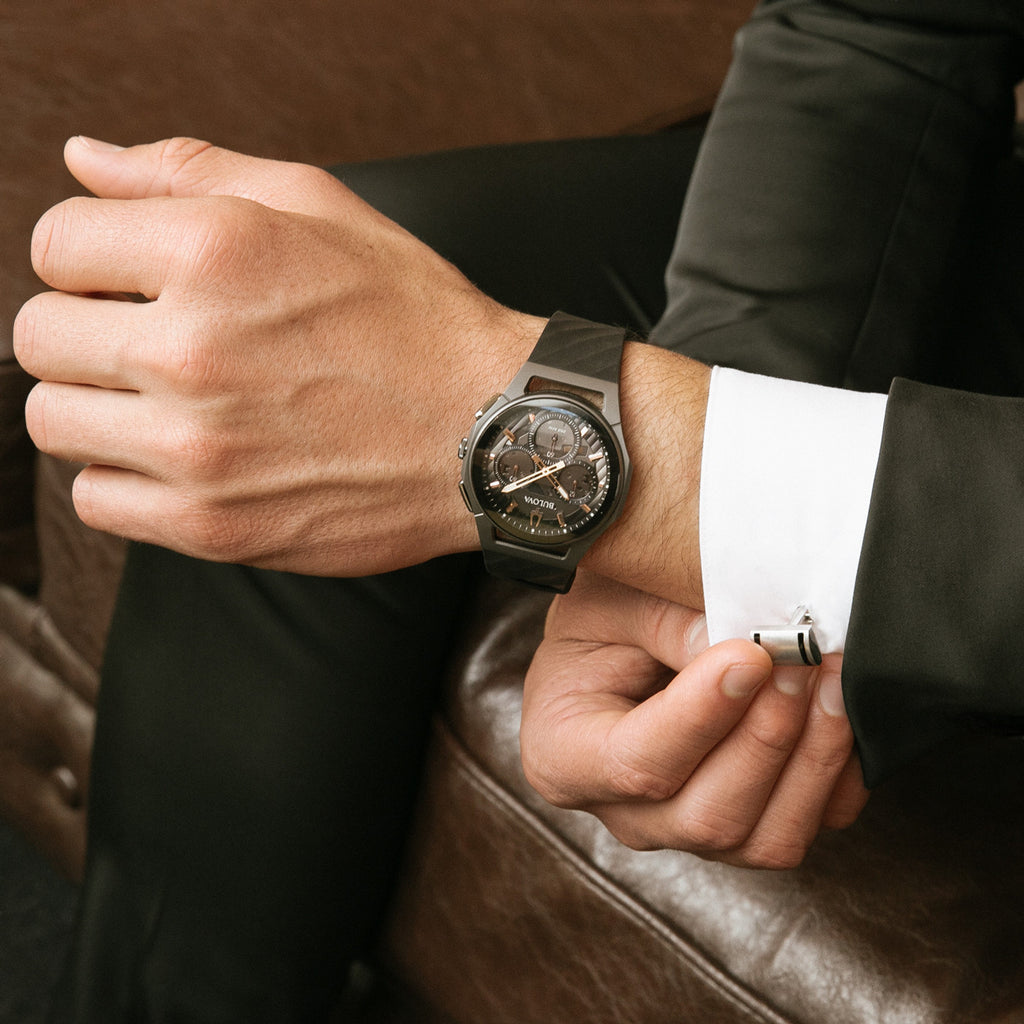 Bulova CURV 98A162 — view 4 — Bulova at MEDIUM