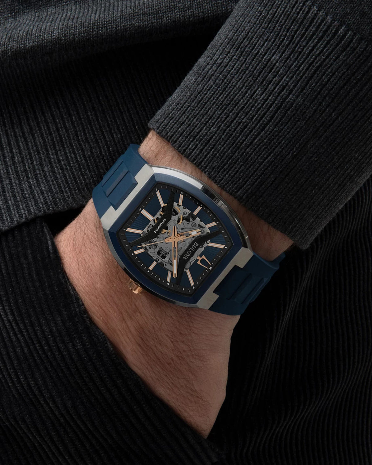 Bulova Maquina 98A318 — view 4 — Bulova at MEDIUM