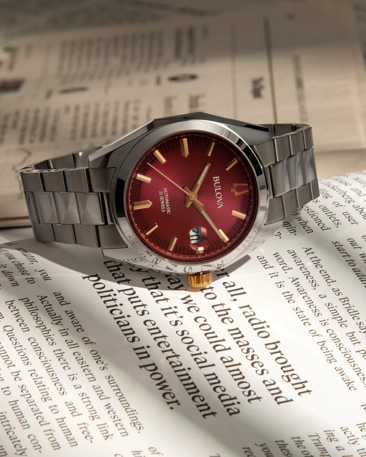 Bulova Surveyor 98B422 — detail view — Bulova at MEDIUM