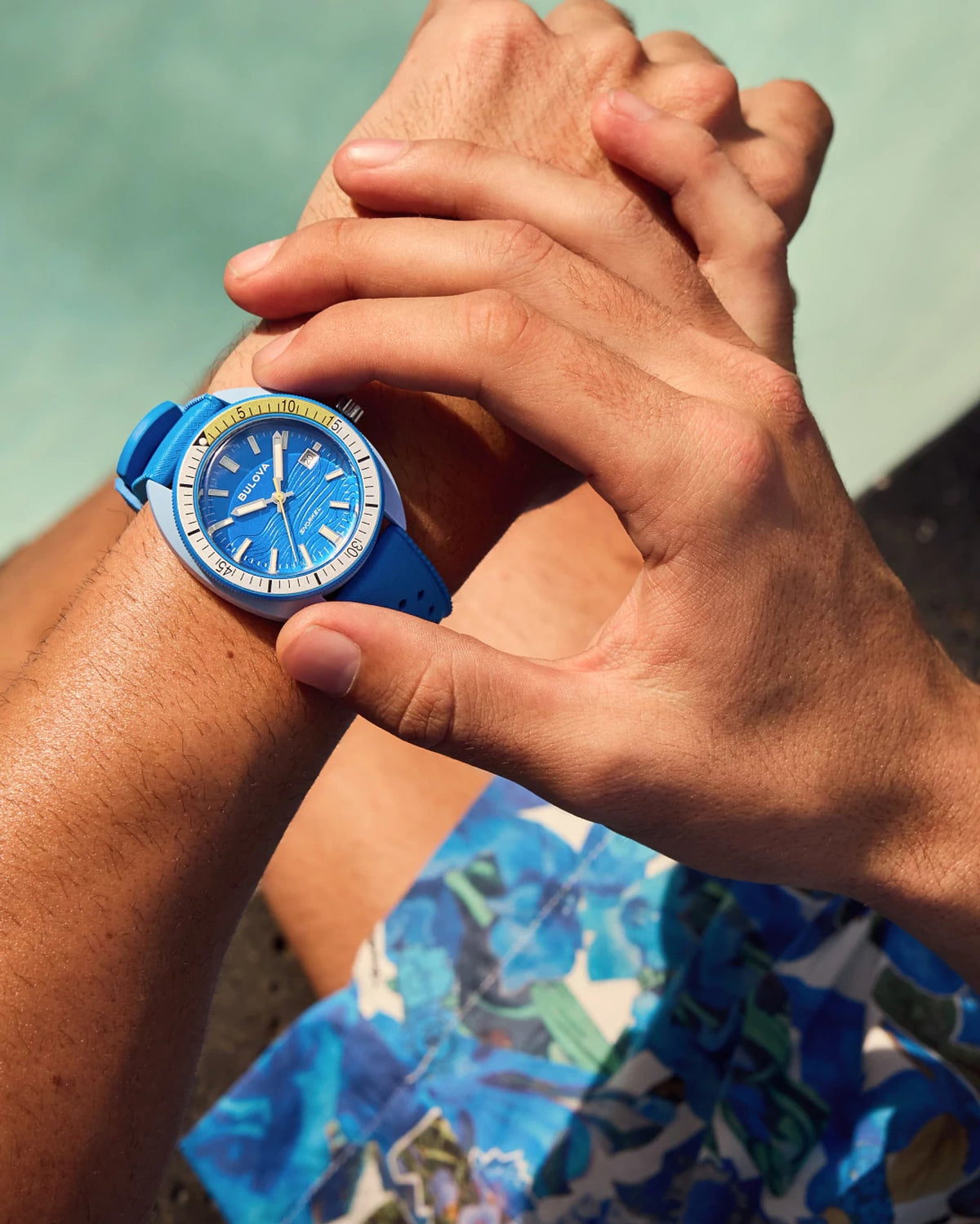 Bulova Snorkel 98B445 · Blue Tang Fish — view 4 — Bulova at MEDIUM
