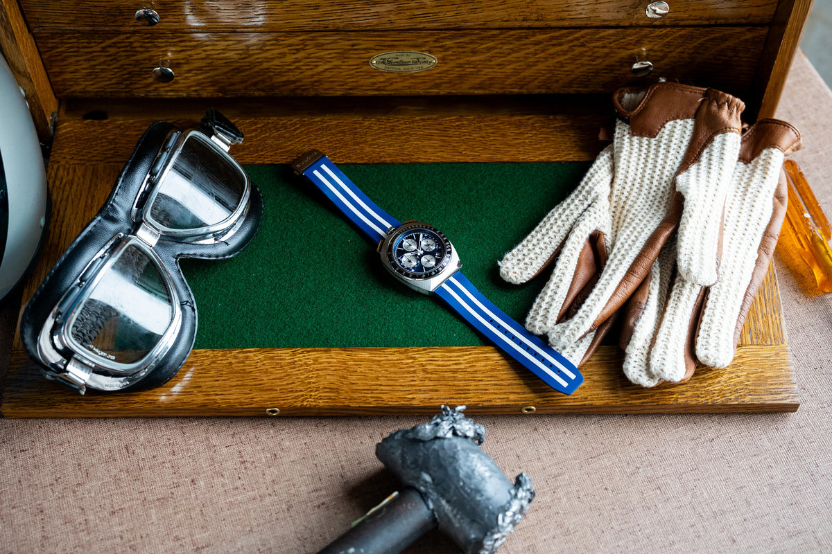 Bulova Shelby Racer Chronograph 98B452 — detail view — Bulova at MEDIUM