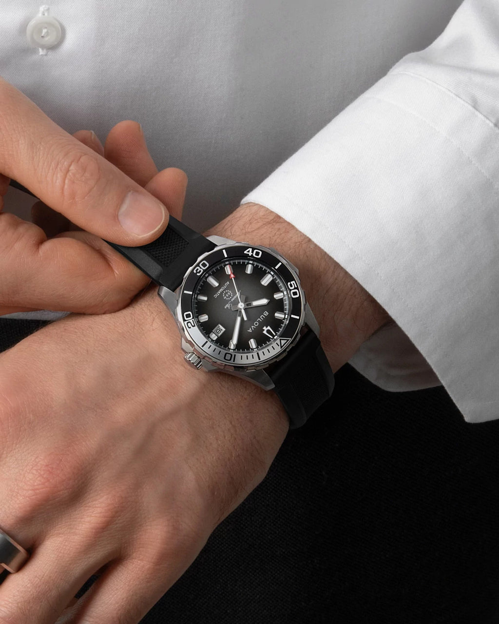 Bulova Marine Star 98B465 — view 4 — Bulova at MEDIUM