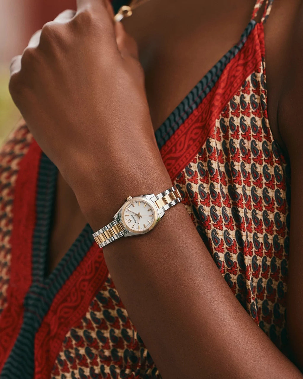 Bulova Surveyor Ladies 98L331 — detail view — Bulova at MEDIUM