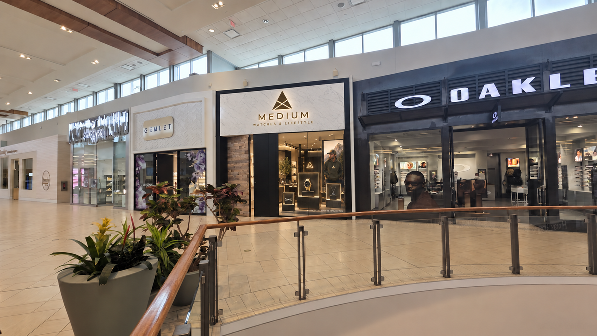 MEDIUM storefront at CF Chinook Centre, Calgary